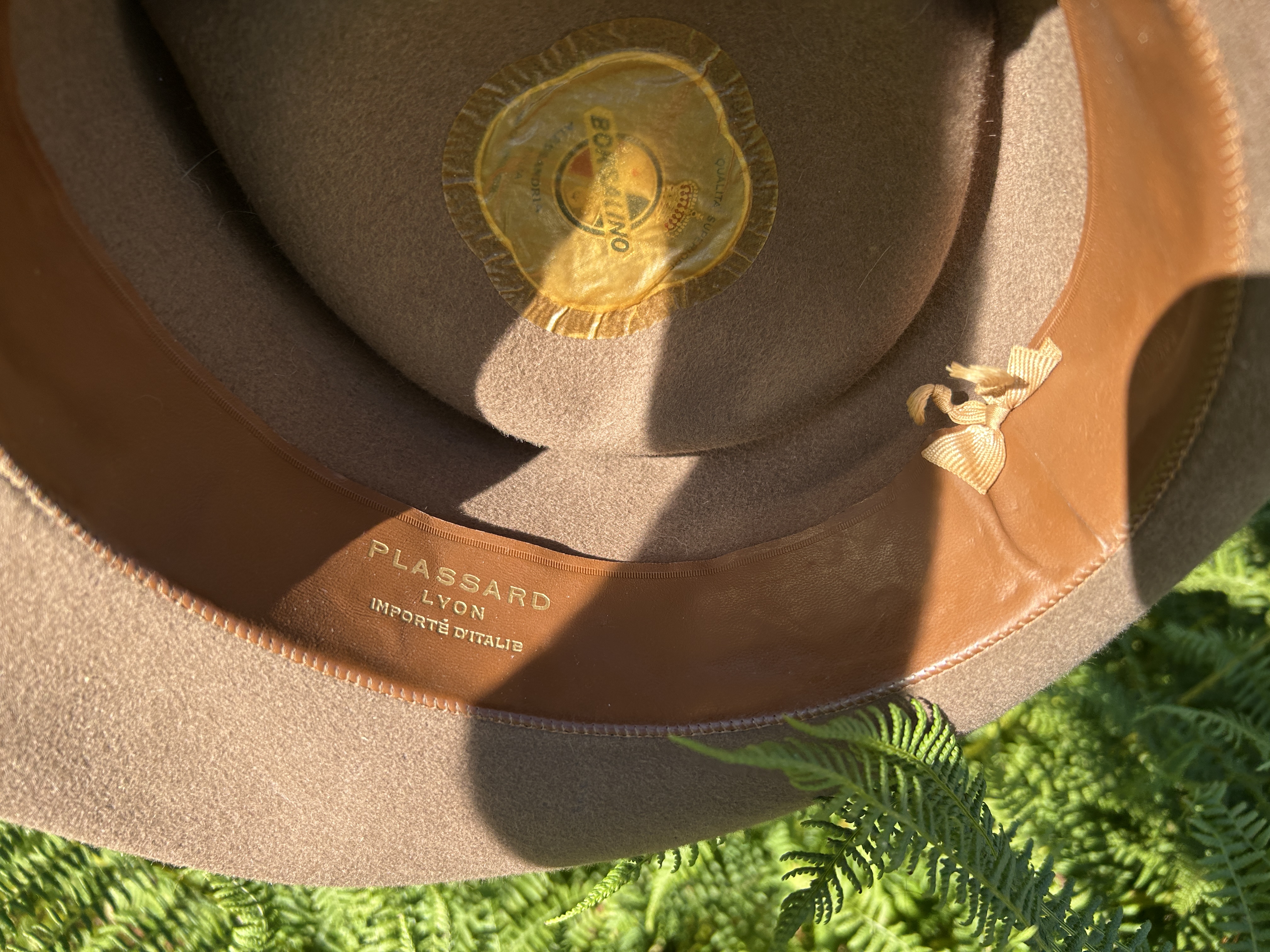 2hatshop.jpeg