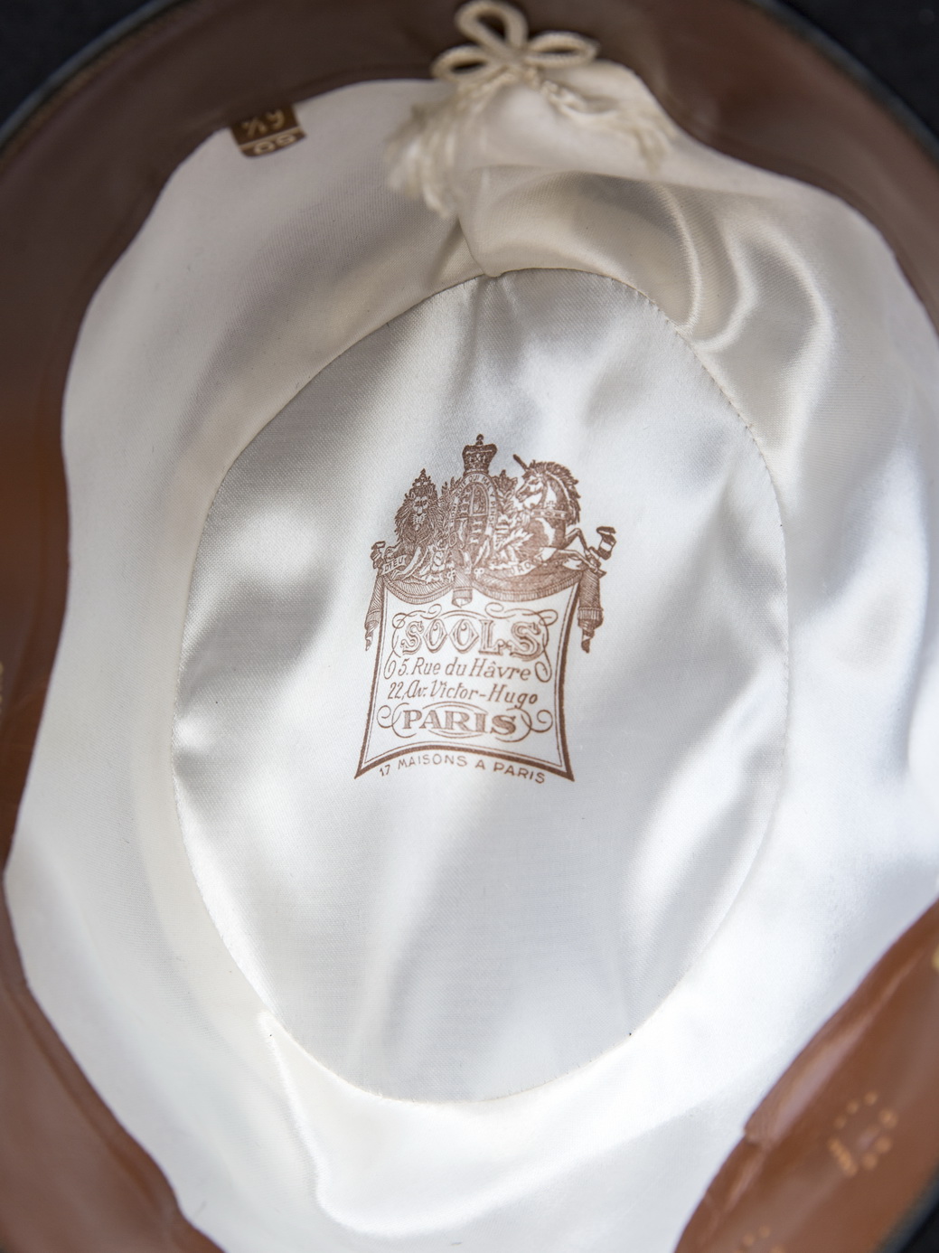hall&co_07.jpg