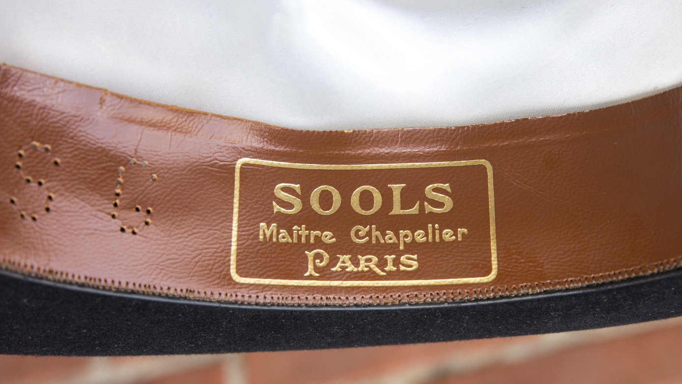 hall&co_11.jpg