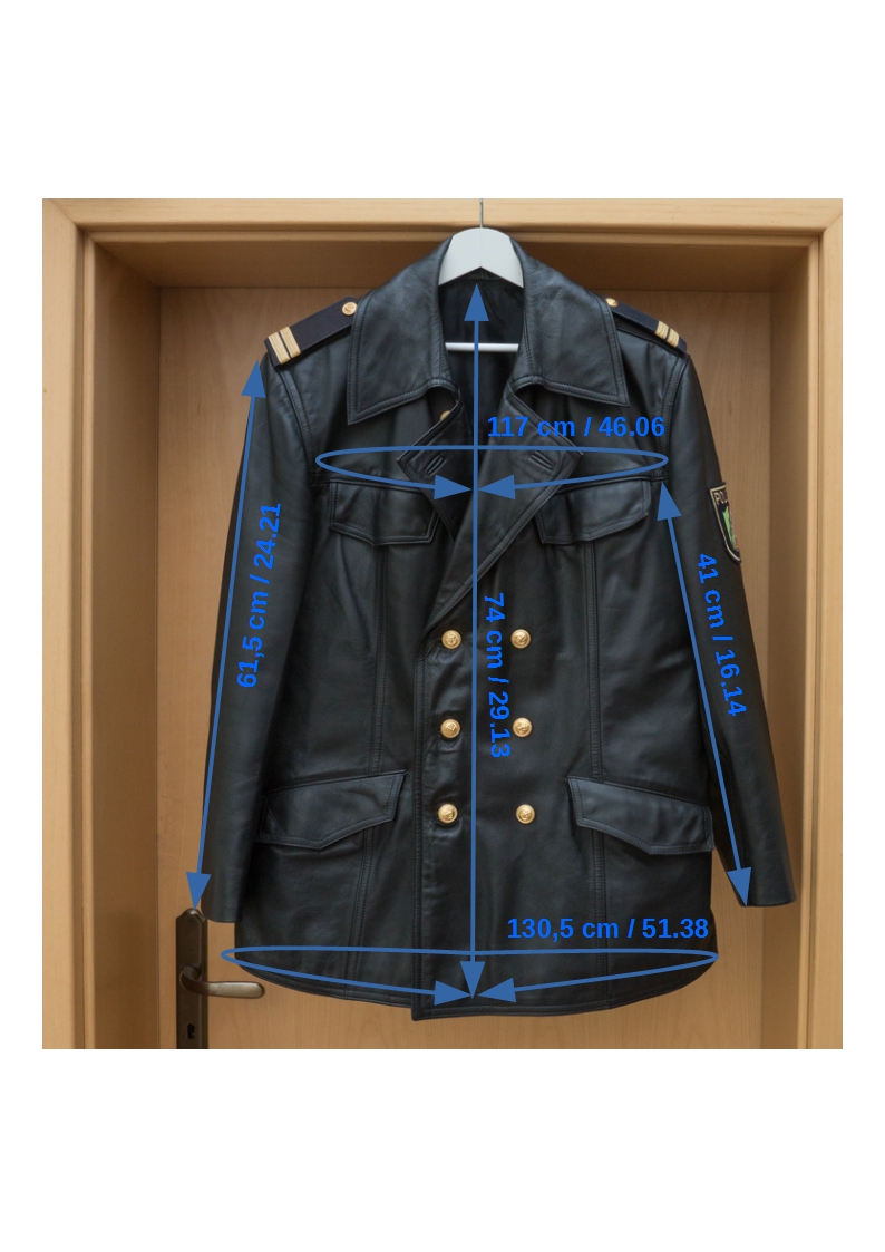 Jacke mit Massen.jpg