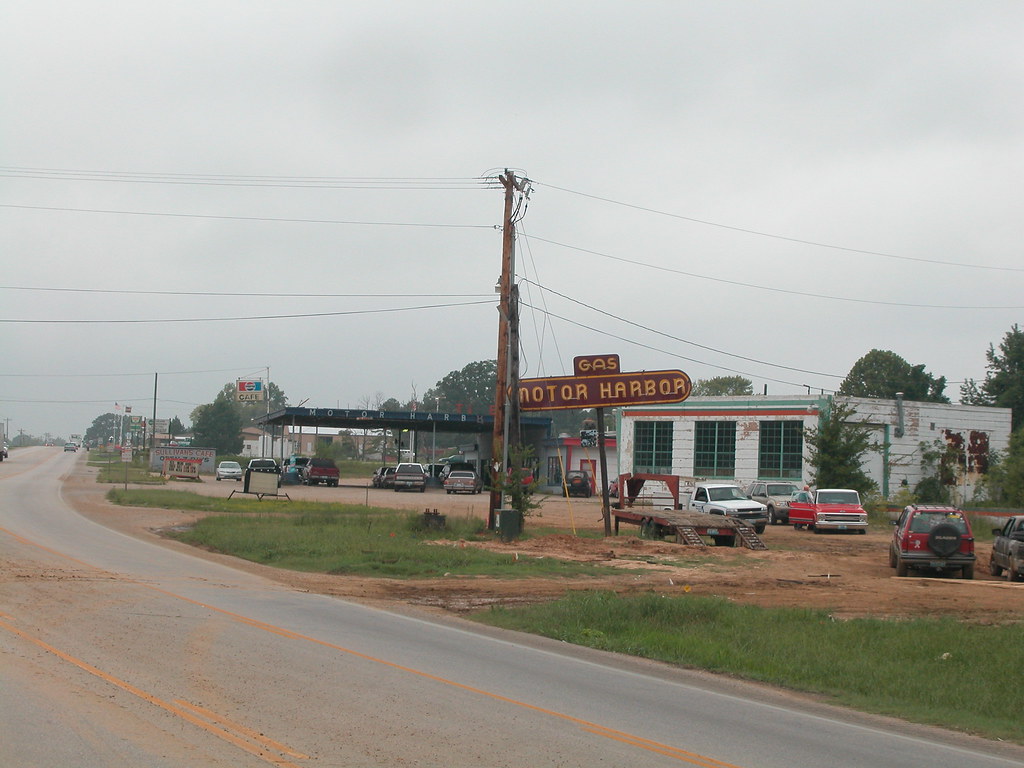 Motor_Harbor_2005.jpg
