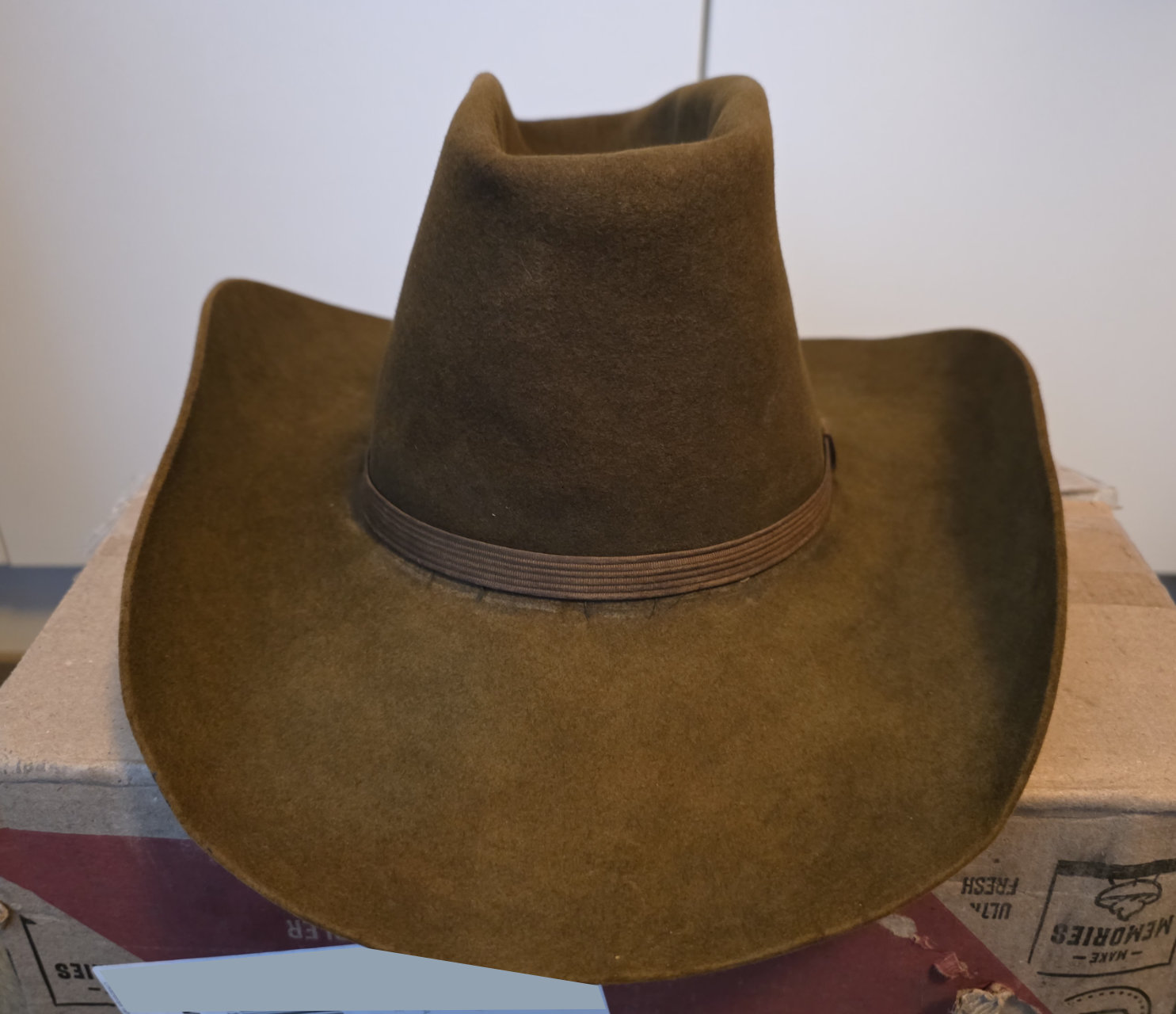 Resistol brown 1.jpg