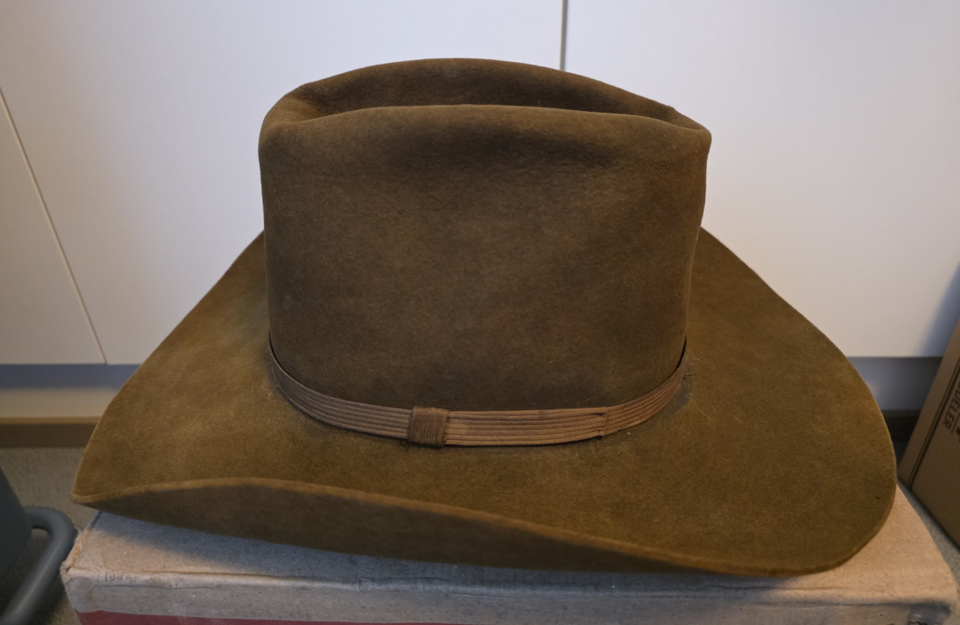Resistol brown 3.jpg