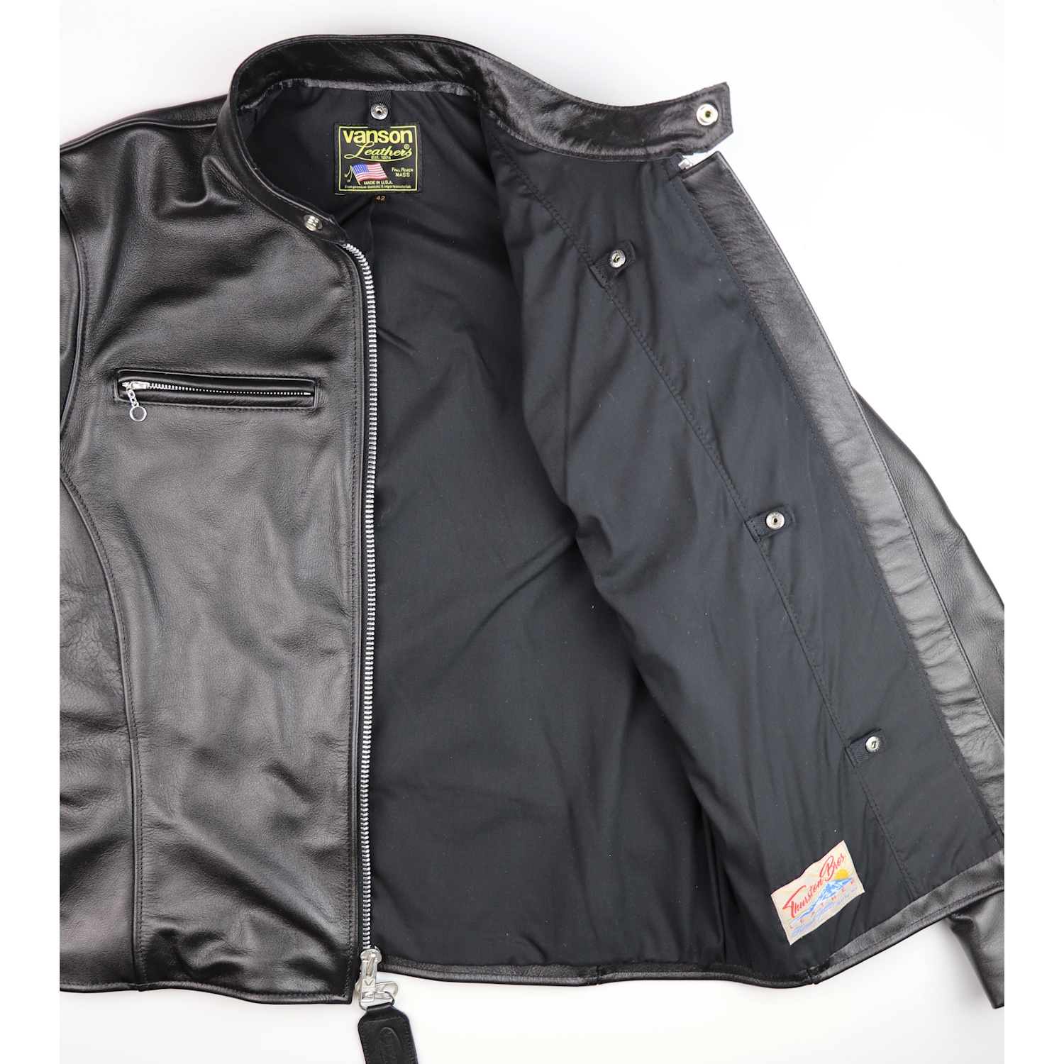 Vanson Comet 42JP black rayon lining IG square.jpg