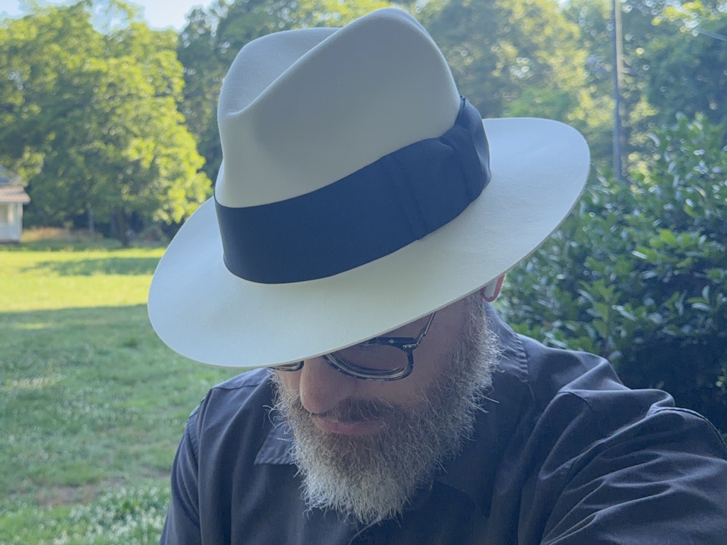 white Optimo Capone (1).jpg