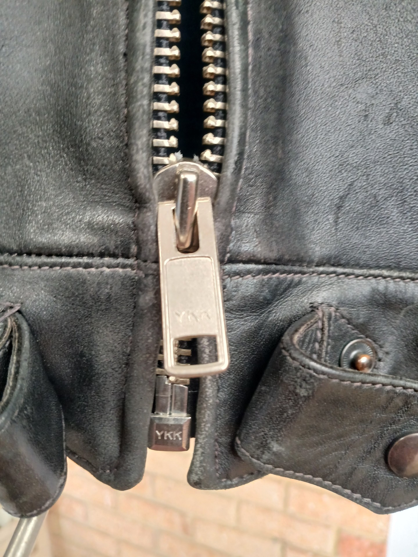 YKK zipper.jpg