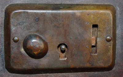odd leather box- VIII-b.JPG