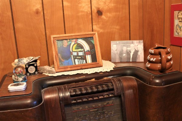 CrosleyRadio.JPG