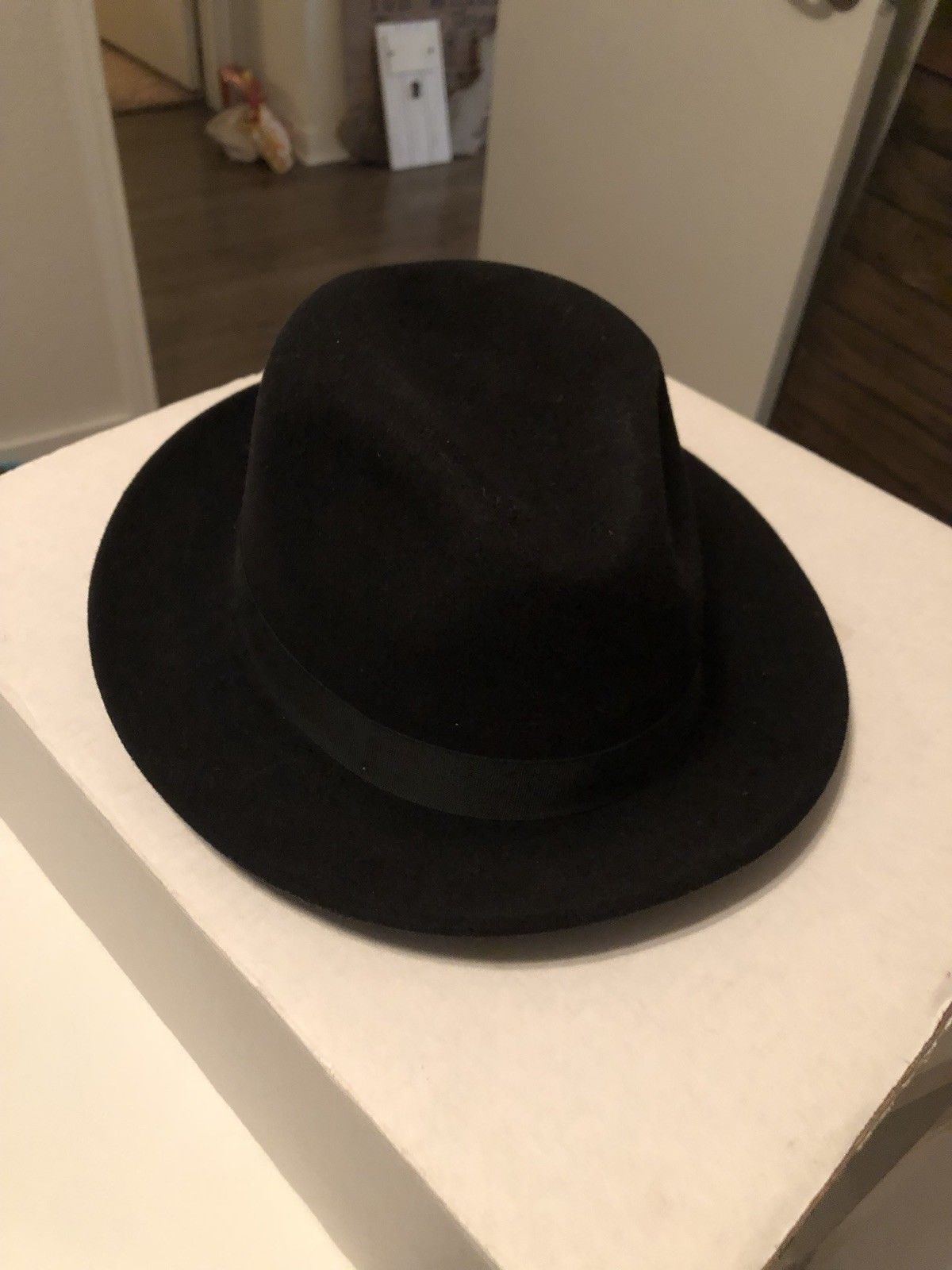 Hat1